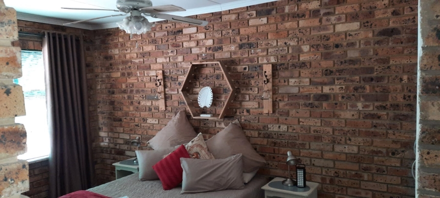 5 Bedroom Property for Sale in Vaalpark Free State